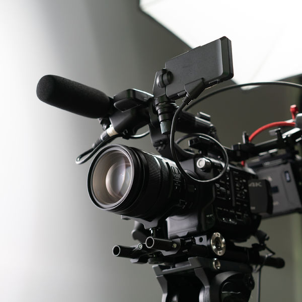 テレワーク時代の動画制作・動画配信は経験豊富なアウトサイドで！